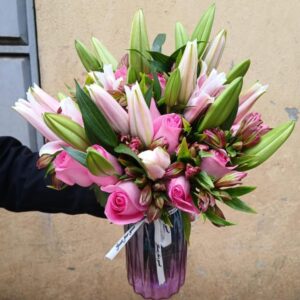 VASE ARRANGEMENT BOUQUET