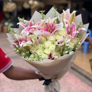 WHITE ROSES,LILIES & FILLERS