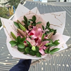 MIXED CARNATIONS & LILIES