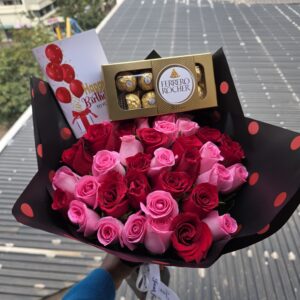 MIXED RED & PINK ROSES WITH 8 PIECES FERRERO ROCHER CHOCOLATE